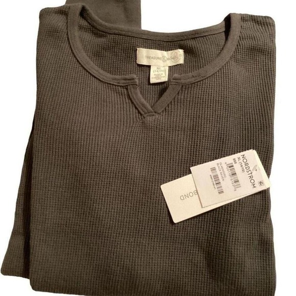 Treasure & Bond Sweaters - Treasure & Bond brown V-Neck Long Sleeve Waffle Knit Top size XL